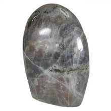 Load image into Gallery viewer, Purple Labradorite Buddha # 162
