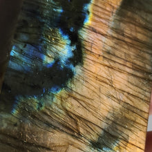 Load image into Gallery viewer, Labradorite Point # 171