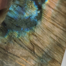 Load image into Gallery viewer, Labradorite Point # 171