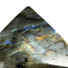 Load image into Gallery viewer, Labradorite Pyramid # 71