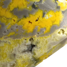 Load image into Gallery viewer, Bumblebee Jasper Pyramid # 43