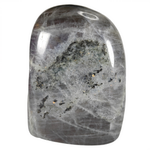 Load image into Gallery viewer, Purple Labradorite Buddha # 105
