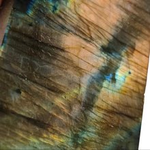 Load image into Gallery viewer, Labradorite Point # 171
