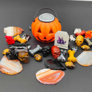Halloween Mystery Cauldrons & Pumpkins
