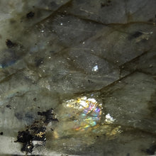 Load image into Gallery viewer, Labradorite Pyramid # 71
