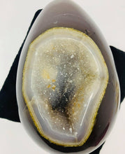 Load image into Gallery viewer, Agate Druzy Egg # 157
