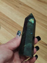 Load image into Gallery viewer, Labradorite Point #184
