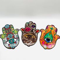 Load image into Gallery viewer, Hamsa Hand Large Plates
