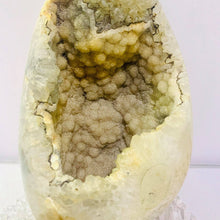 Load image into Gallery viewer, Agate Druzy Egg #42
