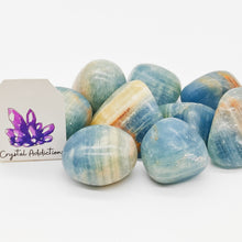 Load image into Gallery viewer, Blue Onyx Small Palmstone
