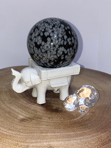 Lucky Elephant Resin Stand